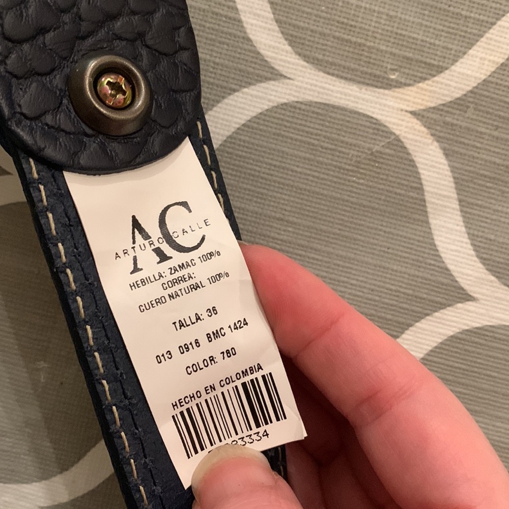 Arturo Calle navy leather belt Colombian brand NWT size 36 - Picture 6 of 10